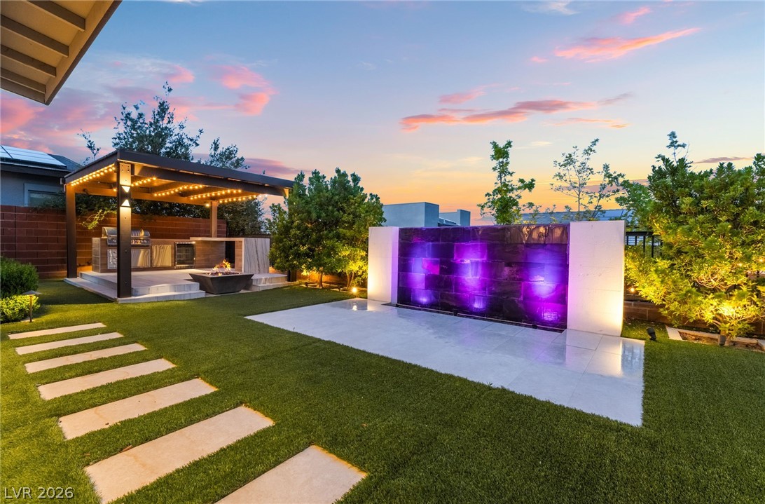 6812 Double Star Street Las Vegas NV 89135