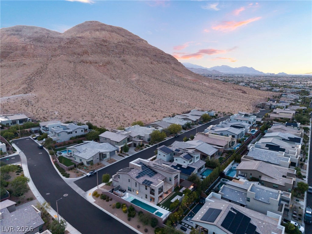 6812 Double Star Street Las Vegas NV 89135