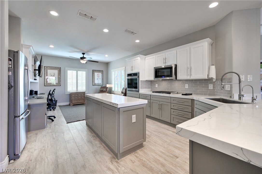 2211 Twin Falls Drive Henderson NV 89044