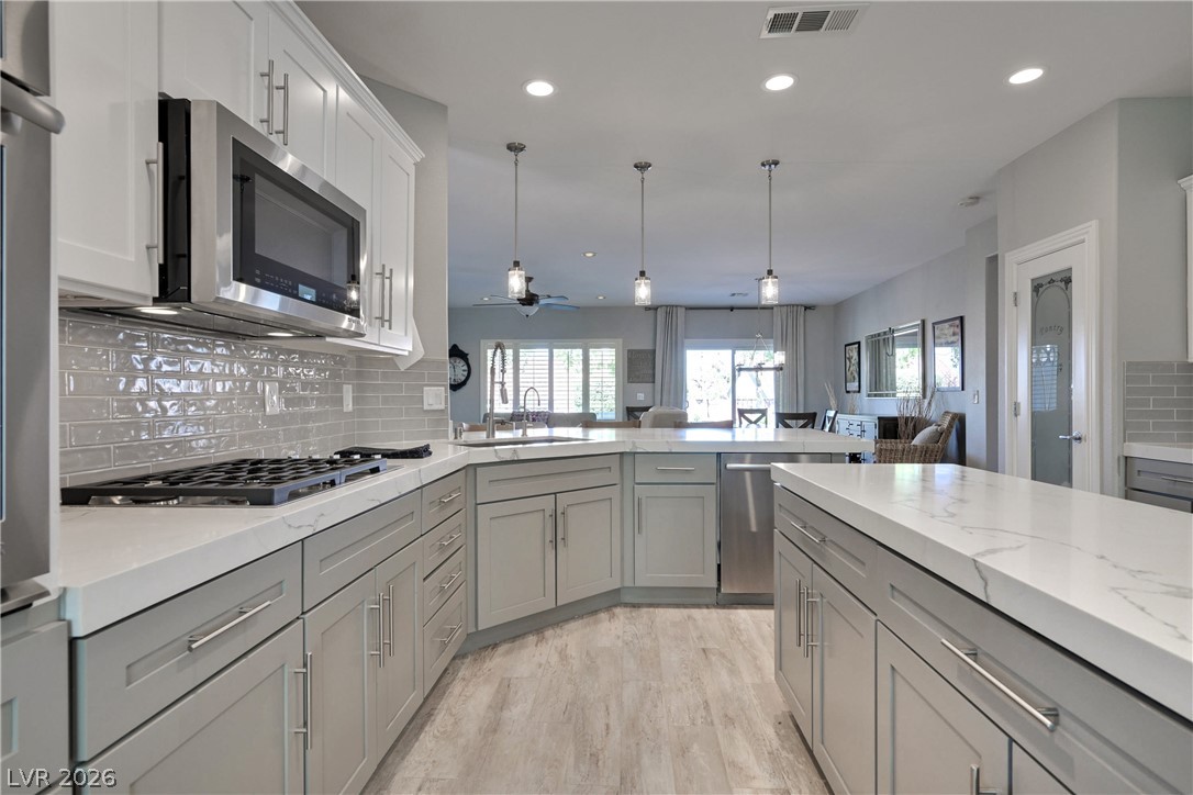 2211 Twin Falls Drive Henderson NV 89044