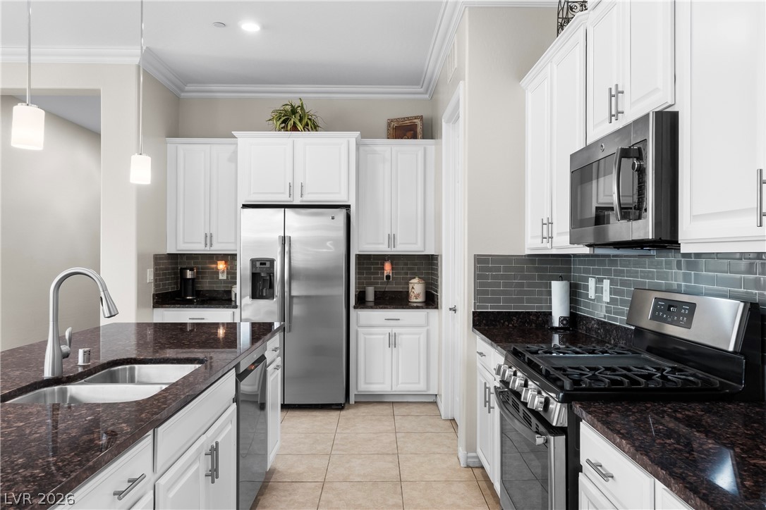 517 Sterling Falls Avenue Henderson NV 89011