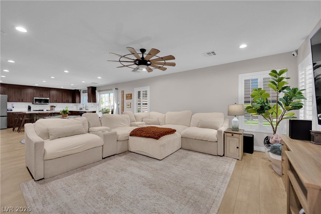 4913 Apache Valley Avenue Las Vegas NV 89131