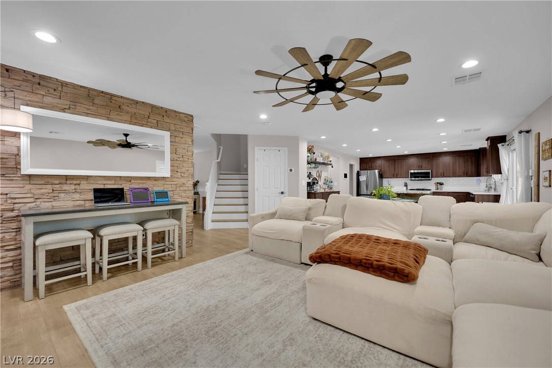 4913 Apache Valley Avenue Las Vegas NV 89131