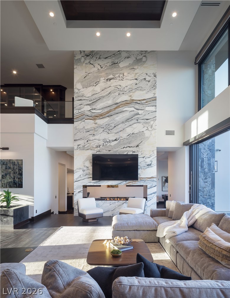 6 Bright Hollow Court Las Vegas NV 89135