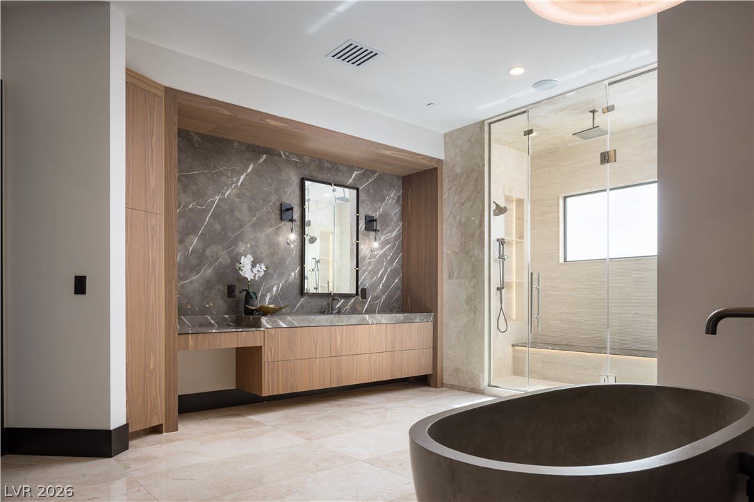 6 Bright Hollow Court Las Vegas NV 89135
