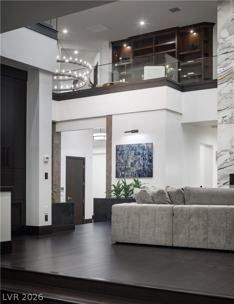 6 Bright Hollow Court Las Vegas NV 89135