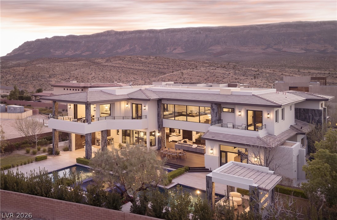 6 Bright Hollow Court Las Vegas NV 89135