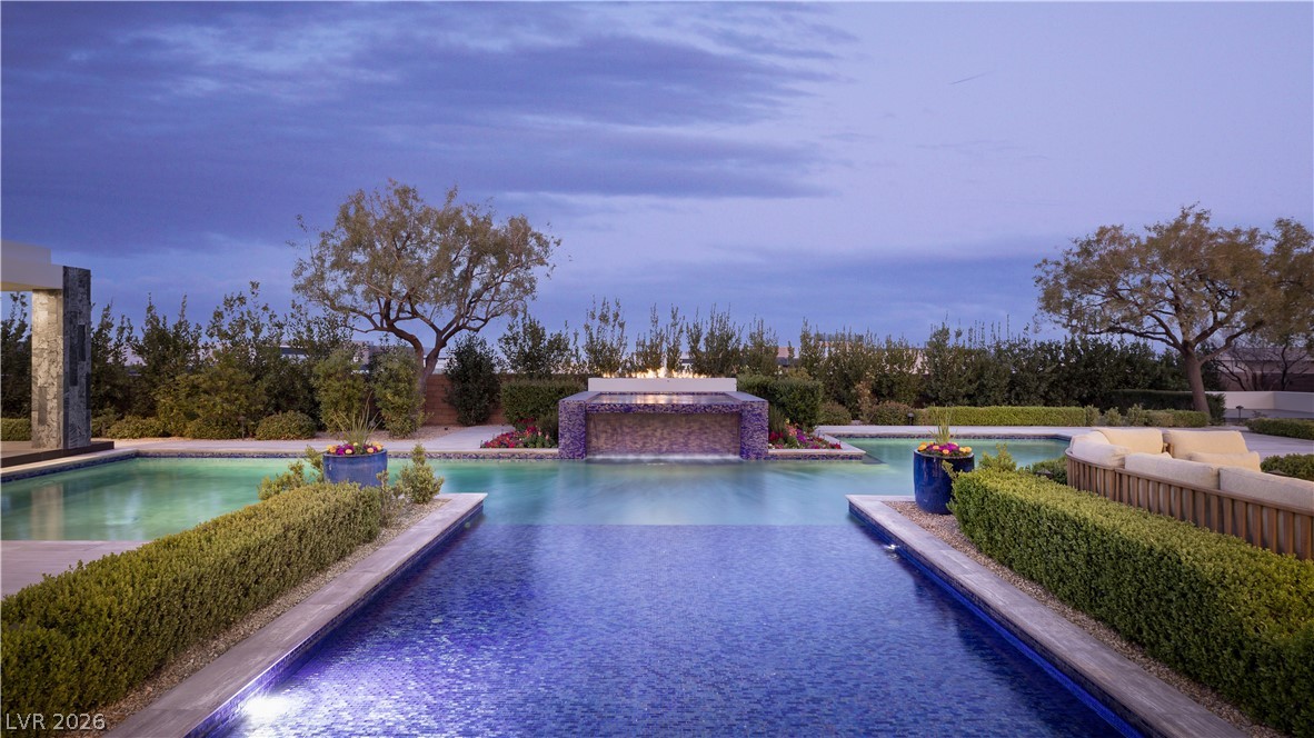 6 Bright Hollow Court Las Vegas NV 89135