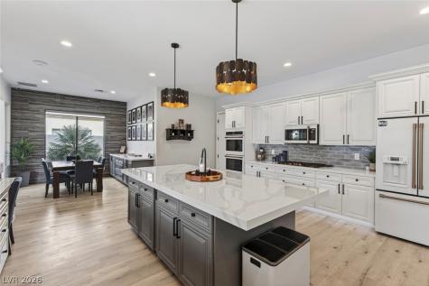 172 Wellspring Avenue Las Vegas NV 89183
