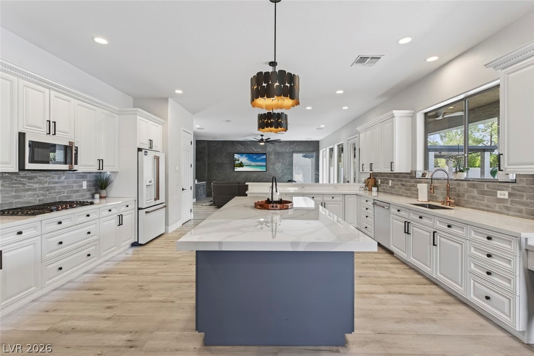 172 Wellspring Avenue Las Vegas NV 89183