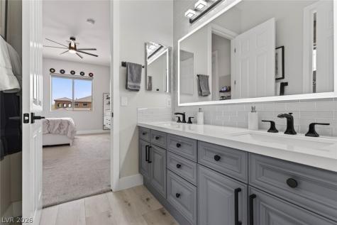 172 Wellspring Avenue Las Vegas NV 89183