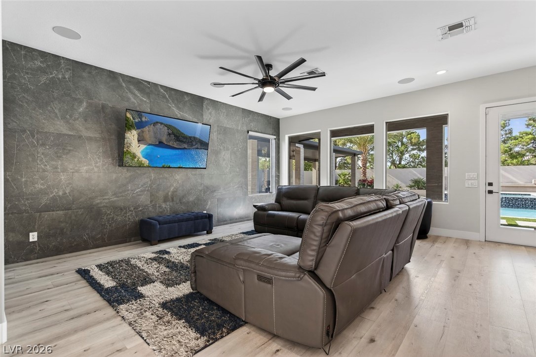 172 Wellspring Avenue Las Vegas NV 89183