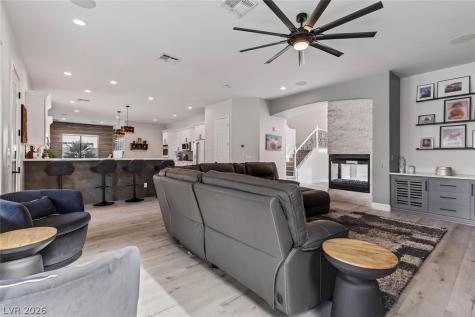 172 Wellspring Avenue Las Vegas NV 89183