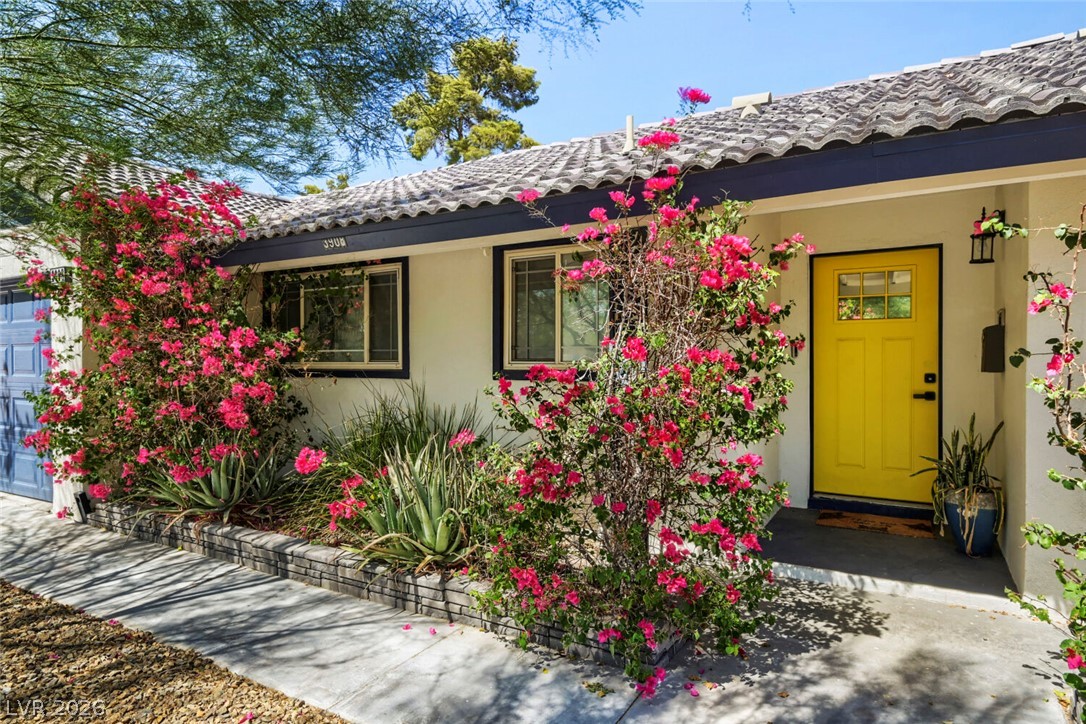 3908 El Jardin Avenue Las Vegas NV 89102