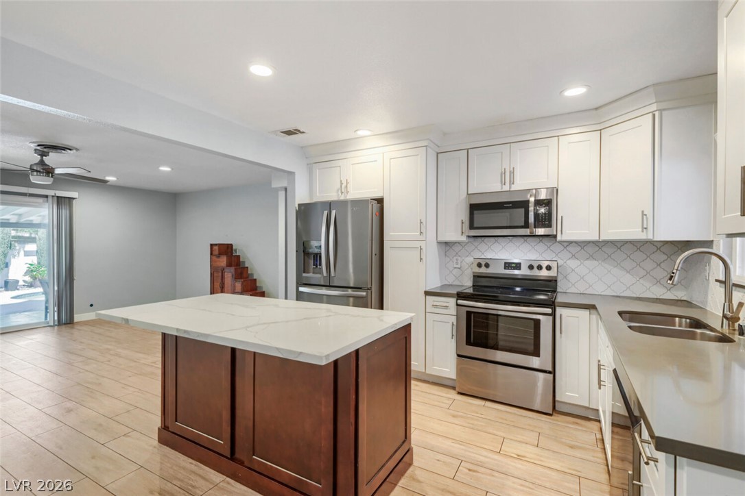 3908 El Jardin Avenue Las Vegas NV 89102