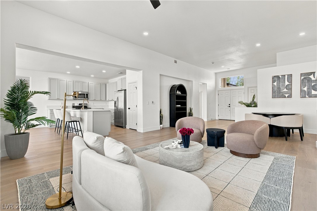 8916 Loggers Mill Avenue Las Vegas NV 89143