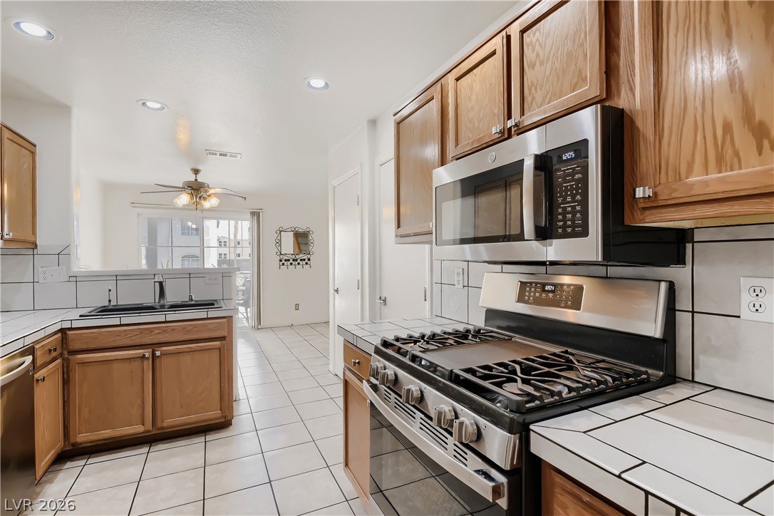 8212 Dream Star Court Las Vegas NV 89145