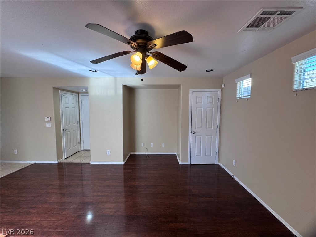 8949 Careful Canvas Avenue Las Vegas NV 89149