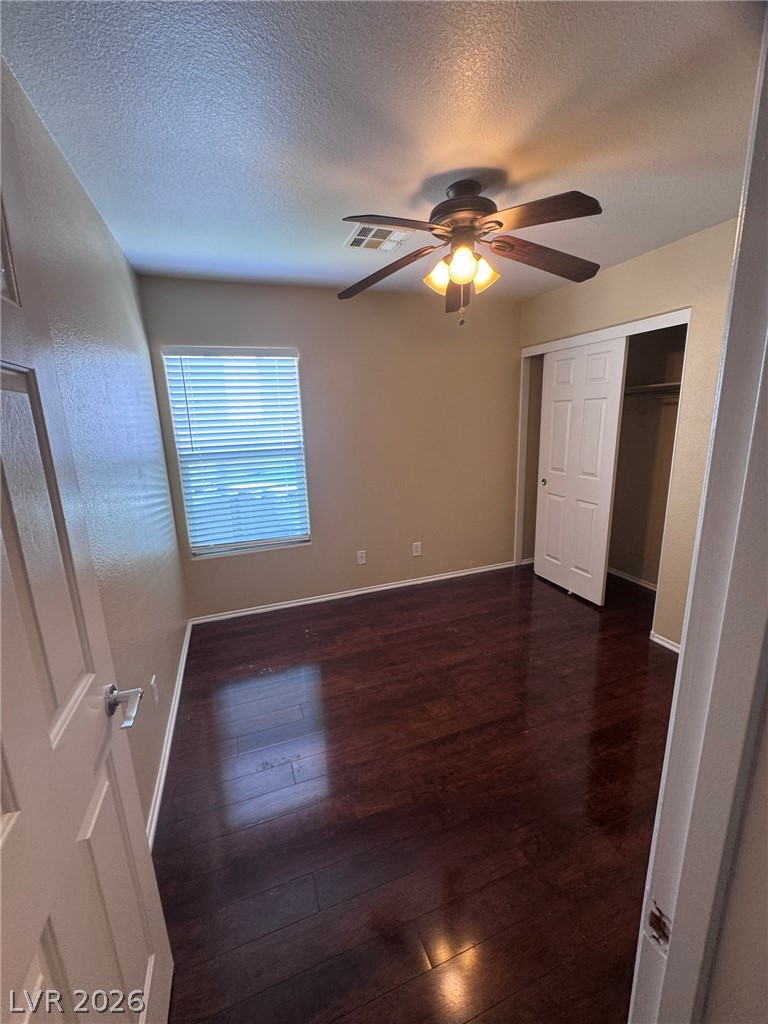 8949 Careful Canvas Avenue Las Vegas NV 89149