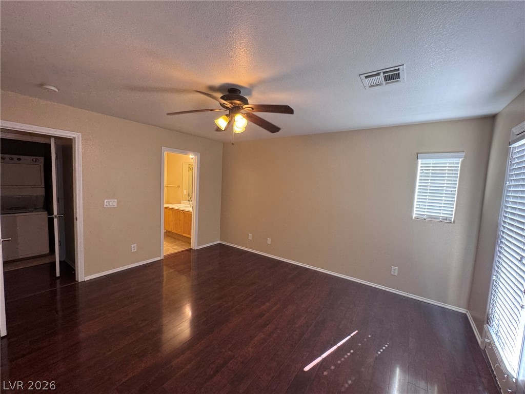 8949 Careful Canvas Avenue Las Vegas NV 89149