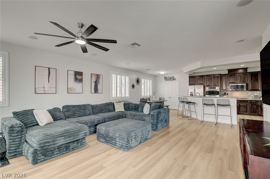7317 Great Dover Street Las Vegas NV 89166