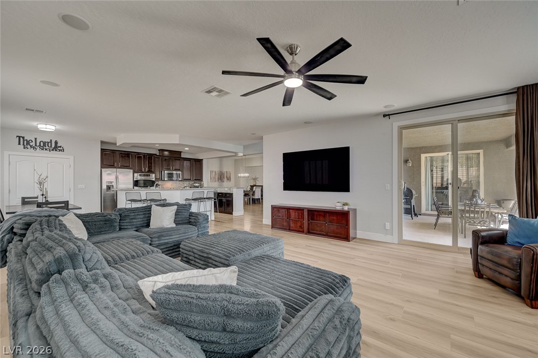 7317 Great Dover Street Las Vegas NV 89166