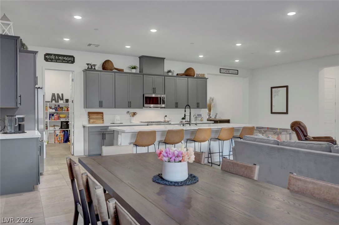 6313 Echo Landing Street Las Vegas NV 89166