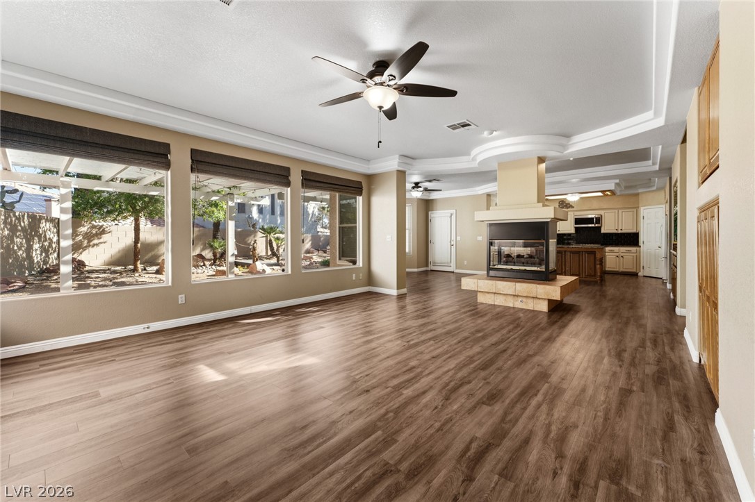 8404 Bay Crest Drive Las Vegas NV 89128