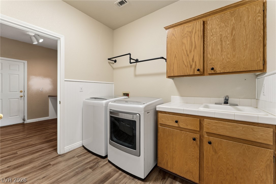 8404 Bay Crest Drive Las Vegas NV 89128