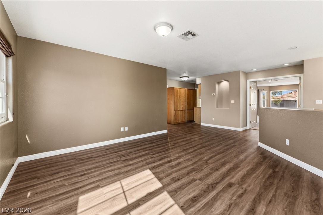 8404 Bay Crest Drive Las Vegas NV 89128