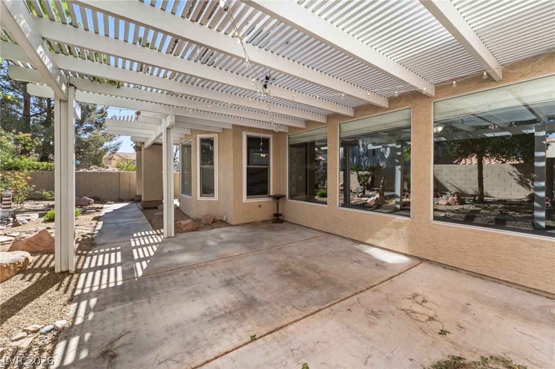 8404 Bay Crest Drive Las Vegas NV 89128