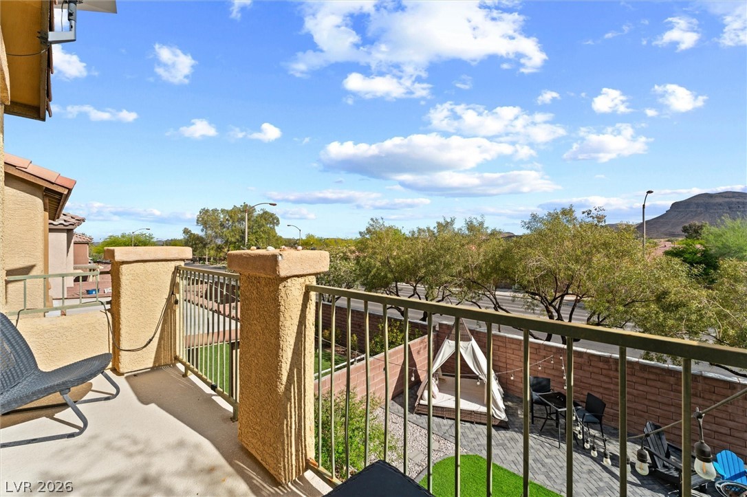 9285 Weeping Water Avenue Las Vegas NV 89178