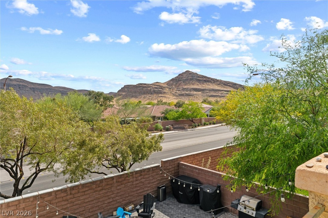 9285 Weeping Water Avenue Las Vegas NV 89178