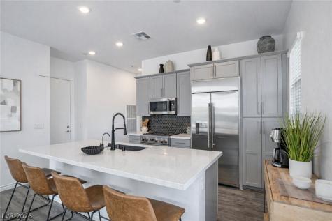 12524 Primrose Grove Lane Las Vegas NV 89138