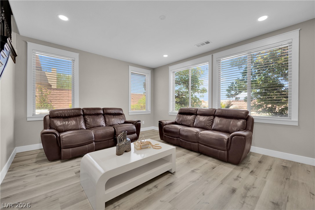 7566 Mezzanine View Avenue Las Vegas NV 89178