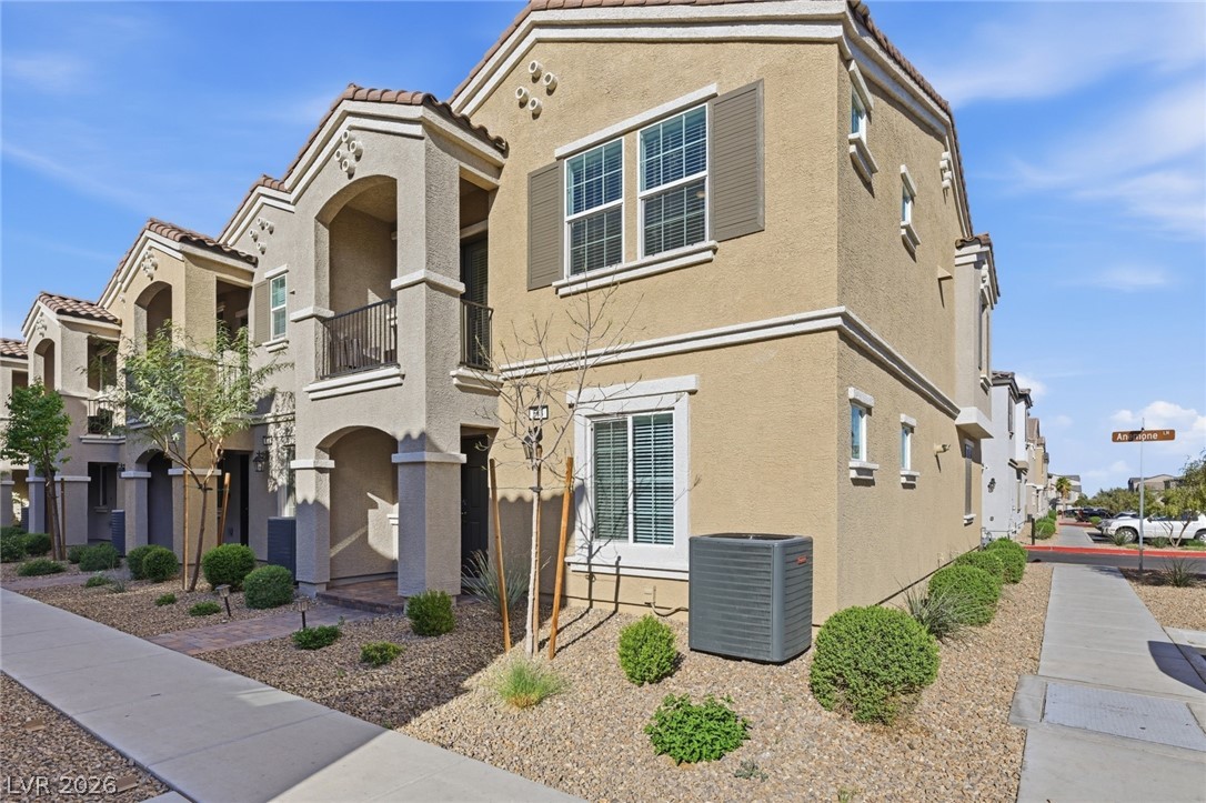 678 Anemone Lane Henderson NV 89015