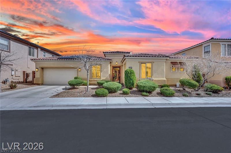 6864 Desert Island Street Las Vegas NV 89149