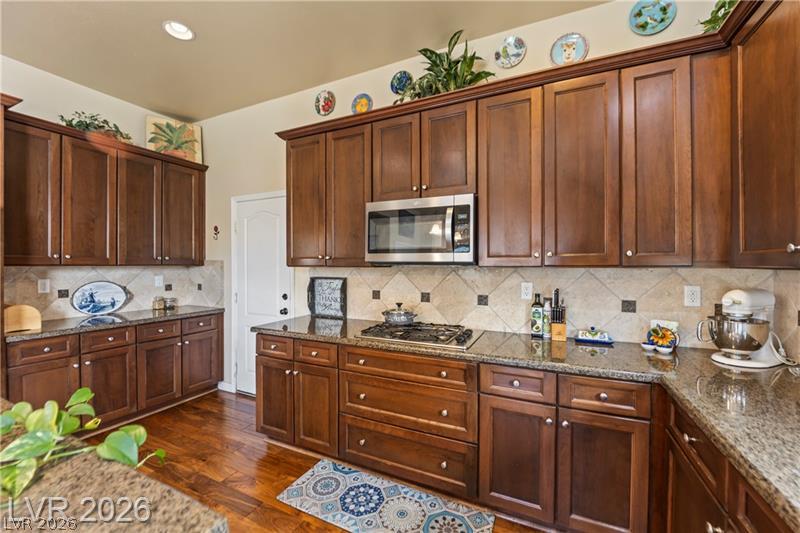 6864 Desert Island Street Las Vegas NV 89149