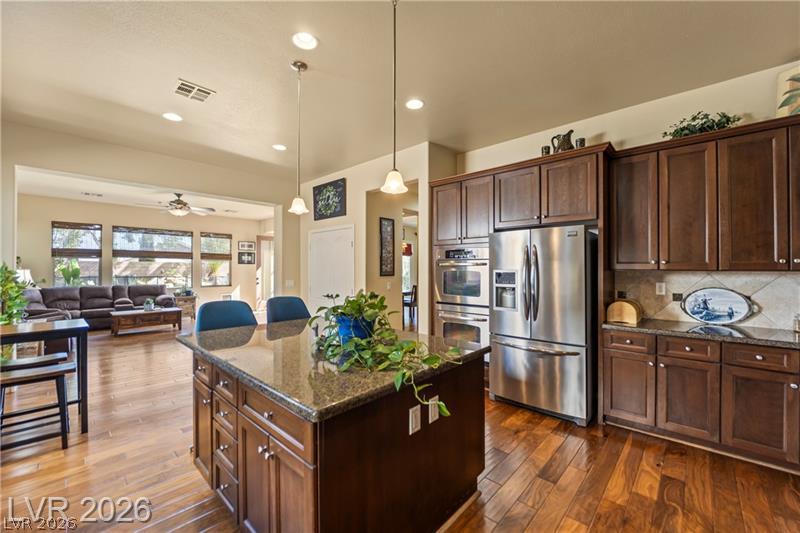 6864 Desert Island Street Las Vegas NV 89149
