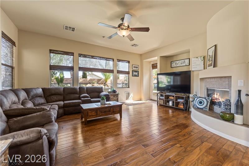 6864 Desert Island Street Las Vegas NV 89149