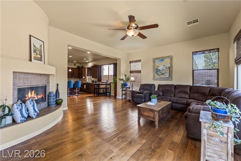 6864 Desert Island Street Las Vegas NV 89149