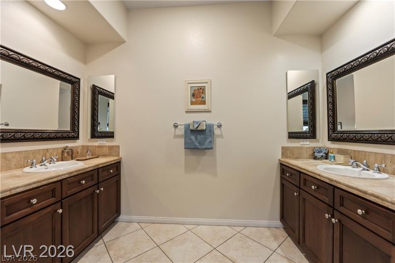 6864 Desert Island Street Las Vegas NV 89149