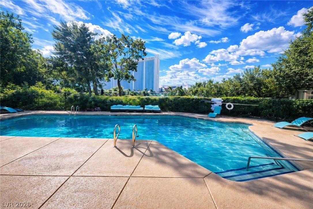 534 Tam O Shanter Las Vegas NV 89109