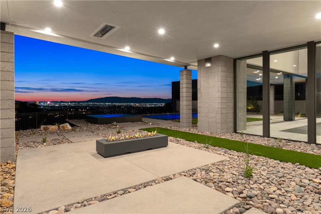 25 Boulderback Drive Henderson NV 89012