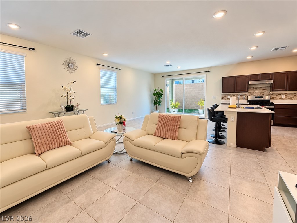 6999 Bard Avenue Las Vegas NV 89113