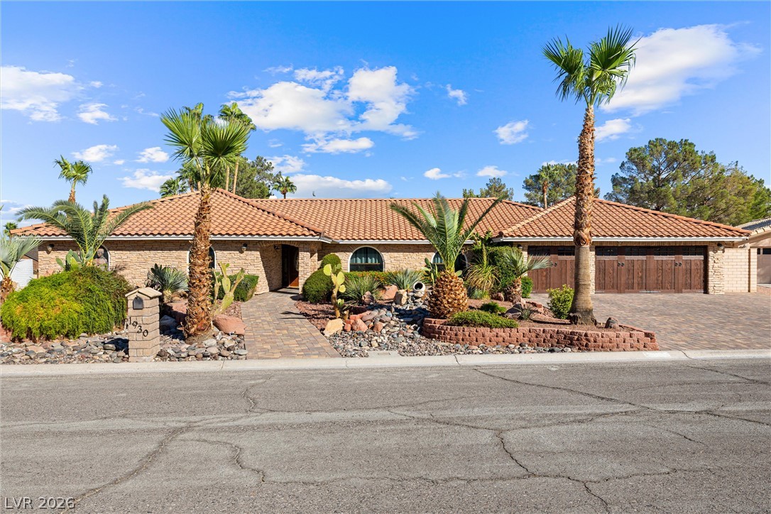 1930 Ski Slope Circle Las Vegas NV 89117