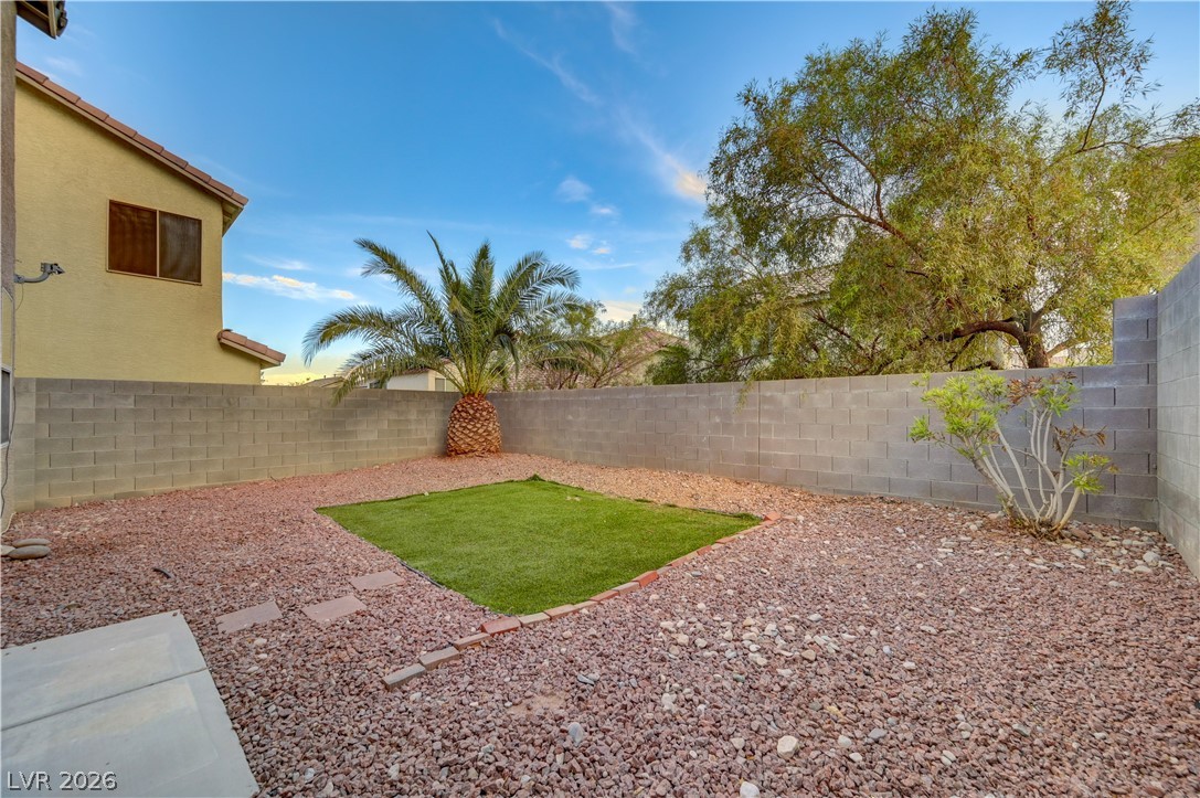 9553 Cabot Falls Avenue Las Vegas NV 89149
