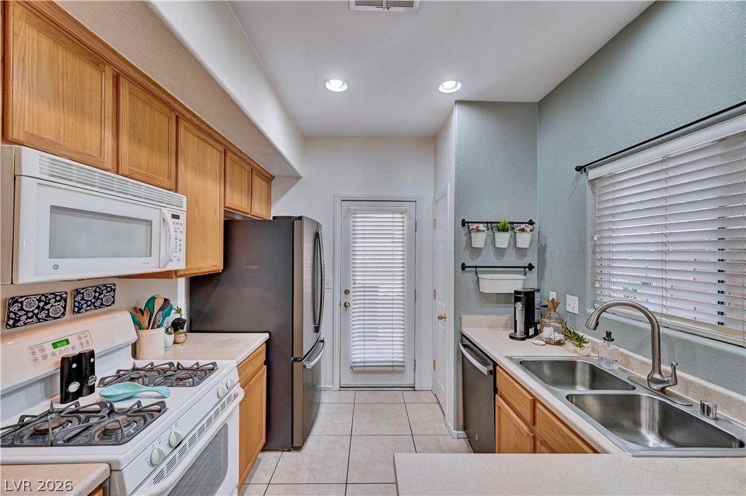 9785 Spinnaker Creek Avenue Las Vegas NV 89148