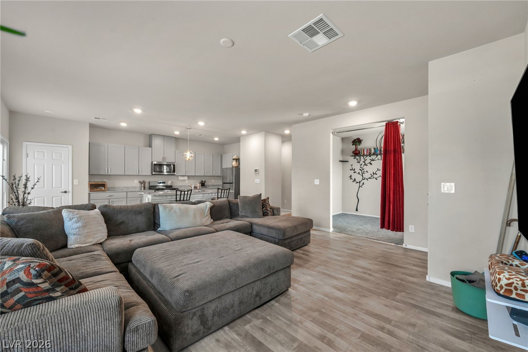4426 Meadow Glade Avenue North Las Vegas NV 89084