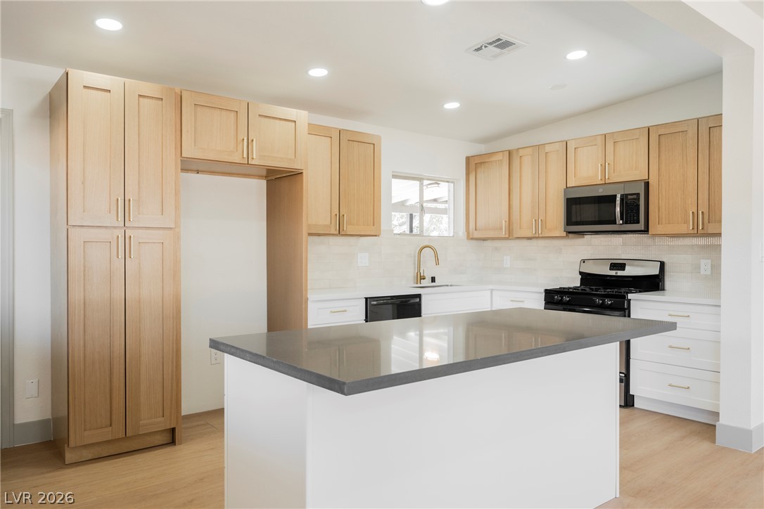1124 Nassau Drive Las Vegas NV 89108